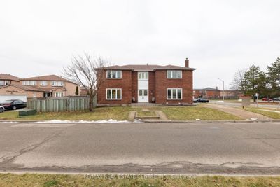 76 Torrance Woods, House other with 4 bedrooms, 5 bathrooms and 9 parking in Brampton ON | Image 2