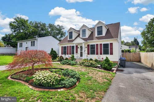 823 Medway Rd, HAGERSTOWN, MD, 21740-4131 | Card Image
