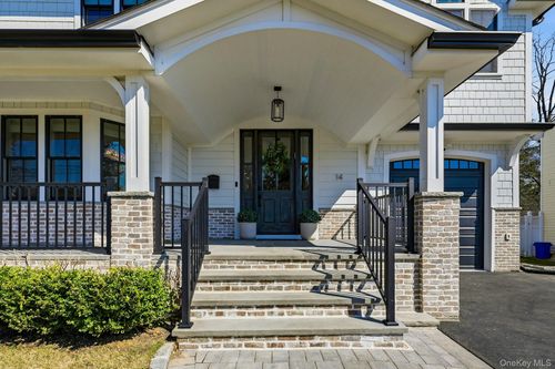 14 Oaklawn Ave, Glen Head, NY, 11545-1648 | Card Image