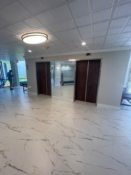apt-403-336 Golfview Rd, North Palm Beach, FL, 33408-3505 | Card Image