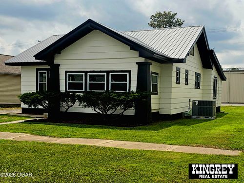 2023 East Ave, Baxter Springs, KS, 66713-2117 | Card Image