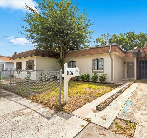 3856 Nw 207th Street Rd, Miami Gardens, FL, 33055-1141 | Card Image