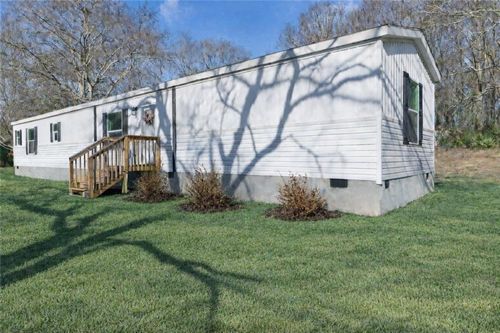 136 Pine St, Danielsville, GA, 30633-4118 | Card Image