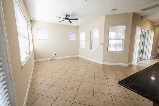 Living/Family Room | Image 19