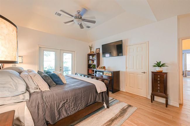 Primary Bedroom. | Image 26