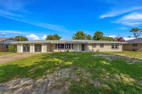 4511 Young Ln Lane, Lake Charles, LA, 70605 | Card Image