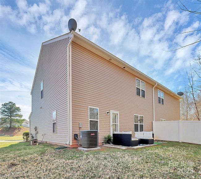 Spacious, private, END-UNIT backing up to woods. 137 Woodbridge Circle has it all. | Image 30