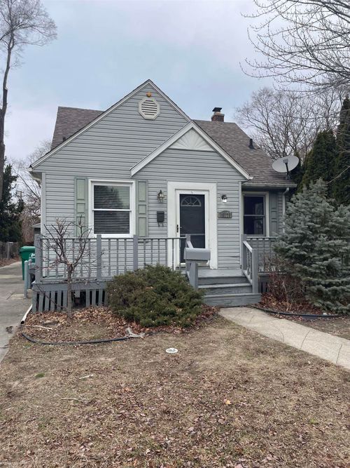 16173 Forest Ave, Eastpointe, MI, 48021-1176 | Card Image
