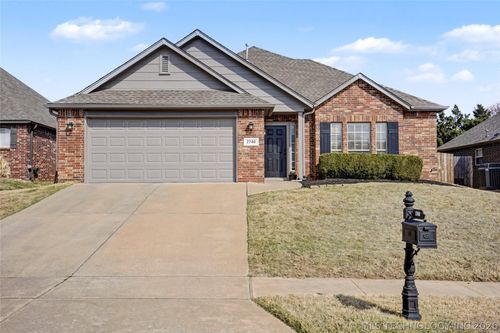 2740 Quinton St, Broken Arrow, OK, 74011-4516 | Card Image