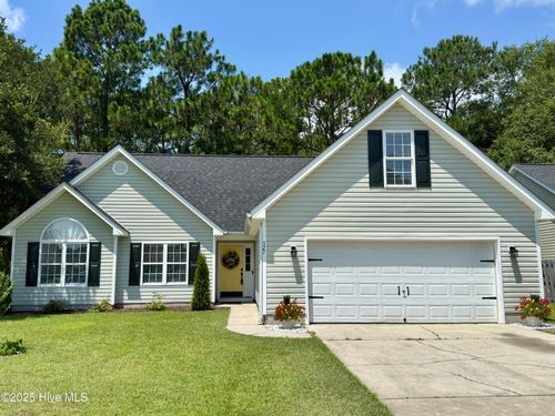 527 Maple Branches Dr, Belville, NC, 28451-9543 | Card Image