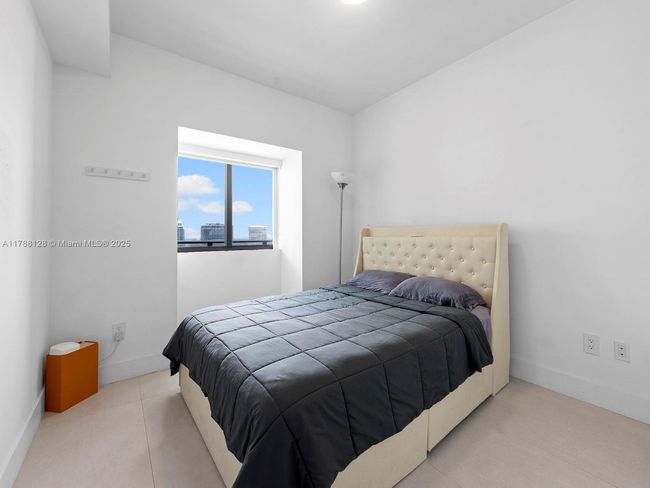 UNIT-2805 - 3131 Ne 7 Th Ave, Condo with 2 bedrooms, 2 bathrooms and null parking in Miami FL | Image 15