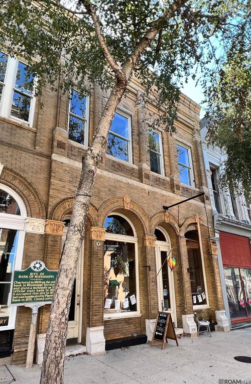 328-326-328 Main St, Natchez, MS, 39120-3462 | Card Image