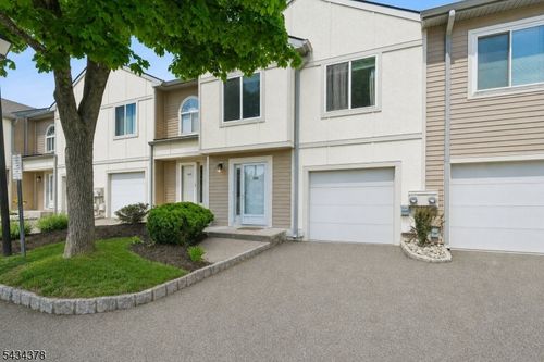 606 Park Pl, Springfield, NJ, 07081-3520 | Card Image