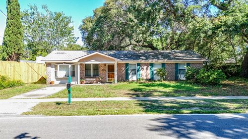 616 Center Street, Mount Pleasant, SC, 29464 | Card Image