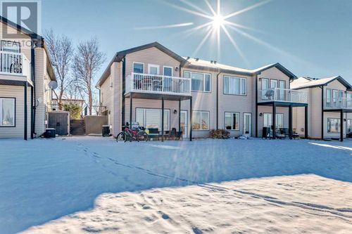 533 9 Ave N, Lethbridge, AB, T1H6S8 | Card Image