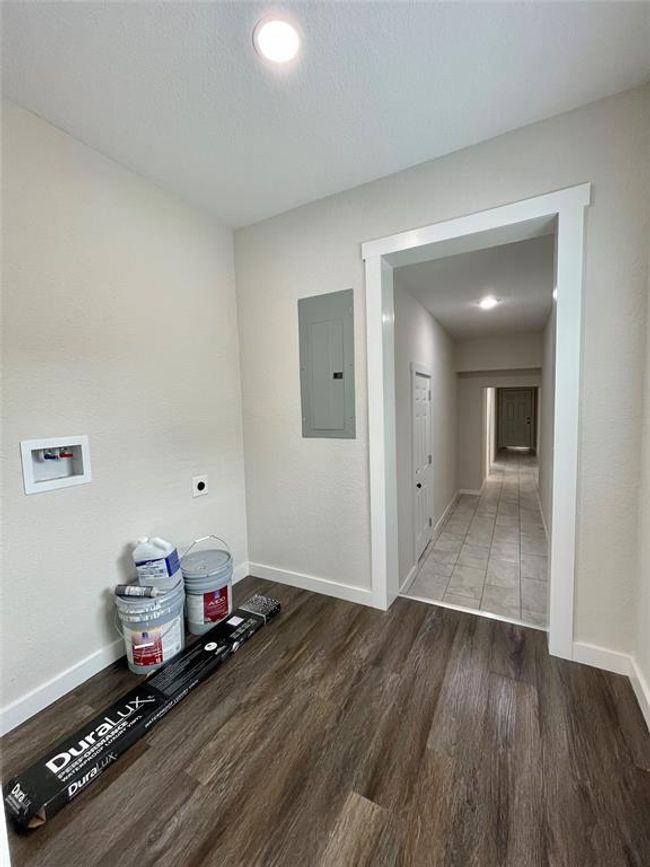 527 W 4 Th St, House other with 5 bedrooms, 3 bathrooms and null parking in Freeport TX | Image 24