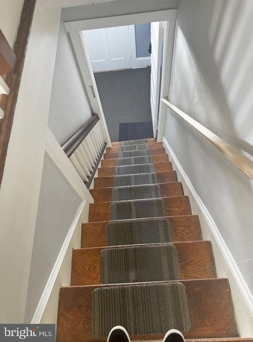 104 Juniper St, Burlington, NJ, 08016-1404 | Card Image