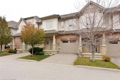 10 - 7 Lakelawn Rd, Townhouse with 3 bedrooms, 2 bathrooms and 2 parking in Grimsby ON | Image 1