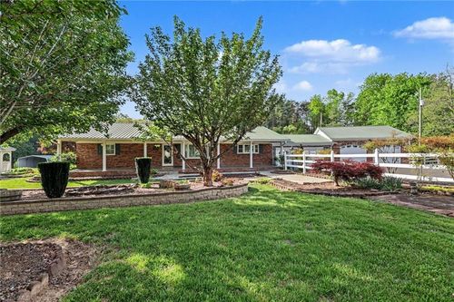 1362 Us 311 Hwy N, Walnut Cove, NC, 27052-6956 | Card Image