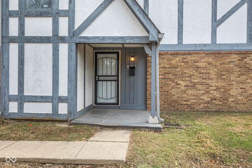 9783 Kingscross Ct, Indianapolis, IN, 46235-2307 | Card Image