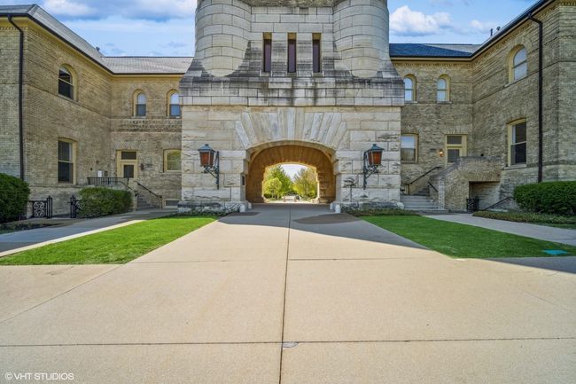 APT-211 - 242 Leonard Wood S, Condo with 2 bedrooms, 1 bathrooms and 1 parking in Highland Park IL | Image 25
