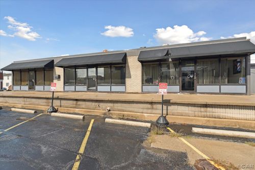 216 N Main St, Adrian, MI, 49221-2786 | Card Image