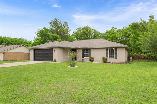 329 Applewood Ln, Hewitt, TX, 76643-3058 | Card Image