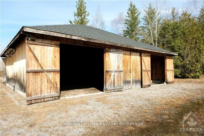 3617 Vaughan Side Rd, House other with 3 bedrooms, 2 bathrooms and 10 parking in Carp ON | Image 25