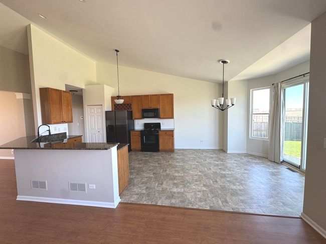 11614 Chesapeake Dr, House other with 3 bedrooms, 3 bathrooms and 2 parking in Plainfield IL | Image 6