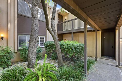 1-2201 Woodside Ln, Sacramento, CA, 95825-7401 | Card Image