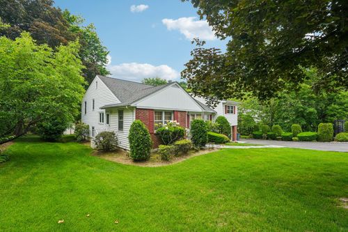 316 Pennsylvania Ave, Yonkers, NY, 10707-2111 | Card Image