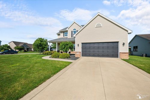 696 Webber Dr, Temperance, MI, 48182-8807 | Card Image