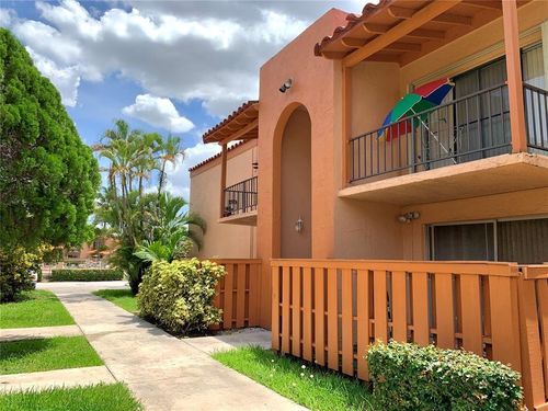 apt-c5-7231 Miami Lakes Dr, Miami Lakes, FL, 33014-6942 | Card Image