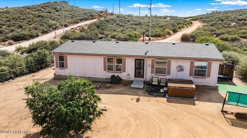 325 N Old Coach Trl, Dewey-Humboldt, AZ, 86327-6311 | Card Image
