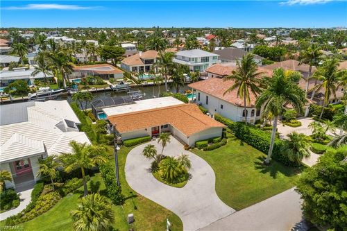 2340 Snook Dr, NAPLES, FL, 34102-1571 | Card Image