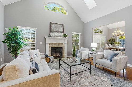 18 Murphys View Pl, Powell, OH, 43065-6032 | Card Image