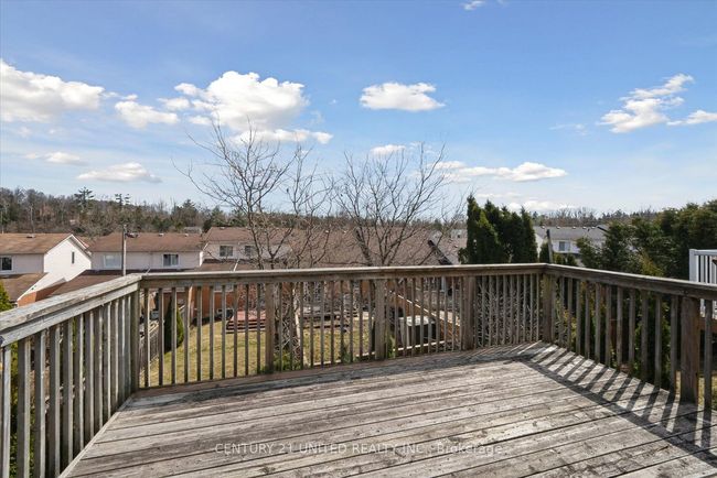 1343 Eagle Cres, House attached with 3 bedrooms, 2 bathrooms and 2 parking in Peterborough ON | Image 34