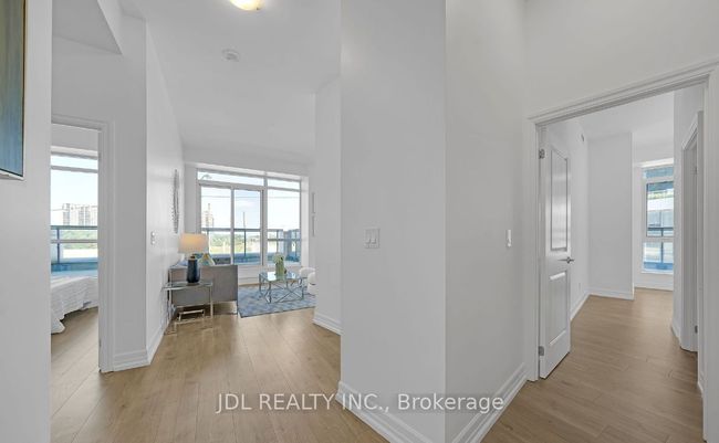 206 - 8130 Birchmount Rd, Condo with 3 bedrooms, 2 bathrooms and 1 parking in Markham ON | Image 6