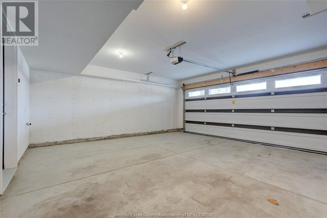 741 Brownstone Dr, Townhouse with 3 bedrooms, 3 bathrooms and null parking in Windsor ON | Image 44