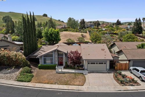 1116 Vista Point Ln, Concord, CA, 94521-5018 | Card Image