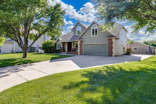 1851 N Denene St, Wichita, KS, 67212-6704 | Card Image