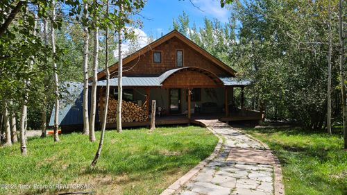 2435 Steelhead Dr, Tetonia, ID, 83452-5081 | Card Image