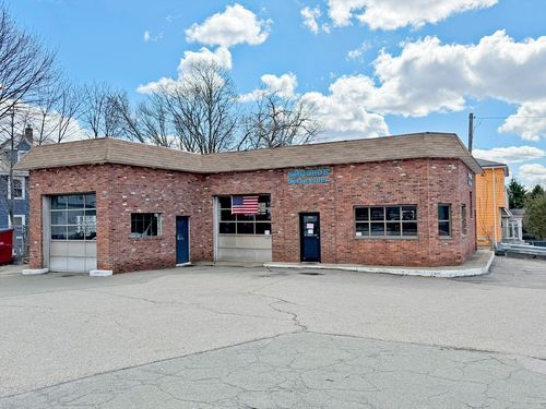 250 Orchard St, Watertown, MA, 02472-1822 | Card Image
