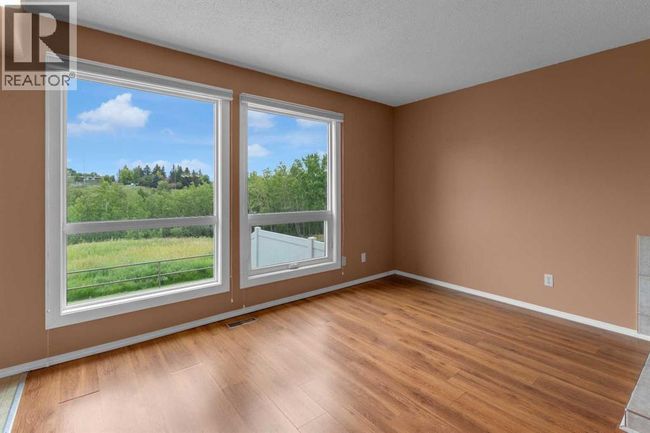116 Silver Crest Dr Nw, Townhouse with 3 bedrooms, 2 bathrooms and 1 parking in Calgary AB | Image 11