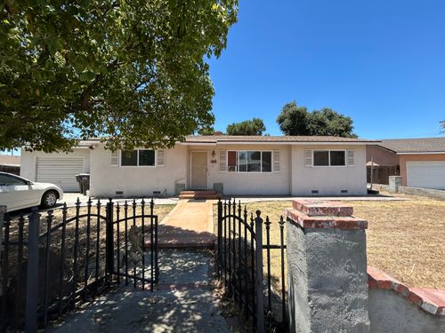 979 Avon Ave, Tulare, CA, 93274-5978 | Card Image