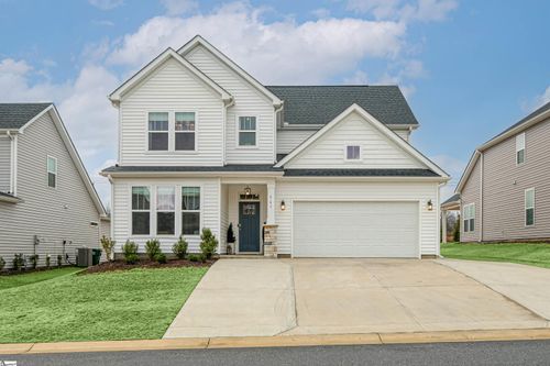 561 Fenwick Dr, woodruff, SC, 29388-8052 | Card Image