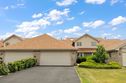 18435 Lakeview Cir W, Tinley Park, IL, 60477-4811 | Card Image