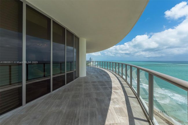 2100 - 9703 Collins Ave, Condo with 3 bedrooms, 3 bathrooms and null parking in Bal Harbour FL | Image 2