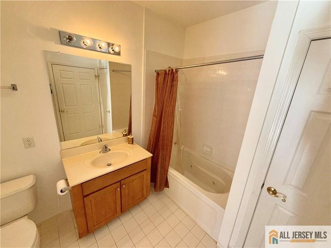 APT-211 - 540 Cranbury Rd, Townhouse with 1 bedrooms, 1 bathrooms and null parking in East Brunswick NJ | Image 13