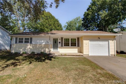 119 Dressel Dr, Jerseyville, IL, 62052-1014 | Card Image